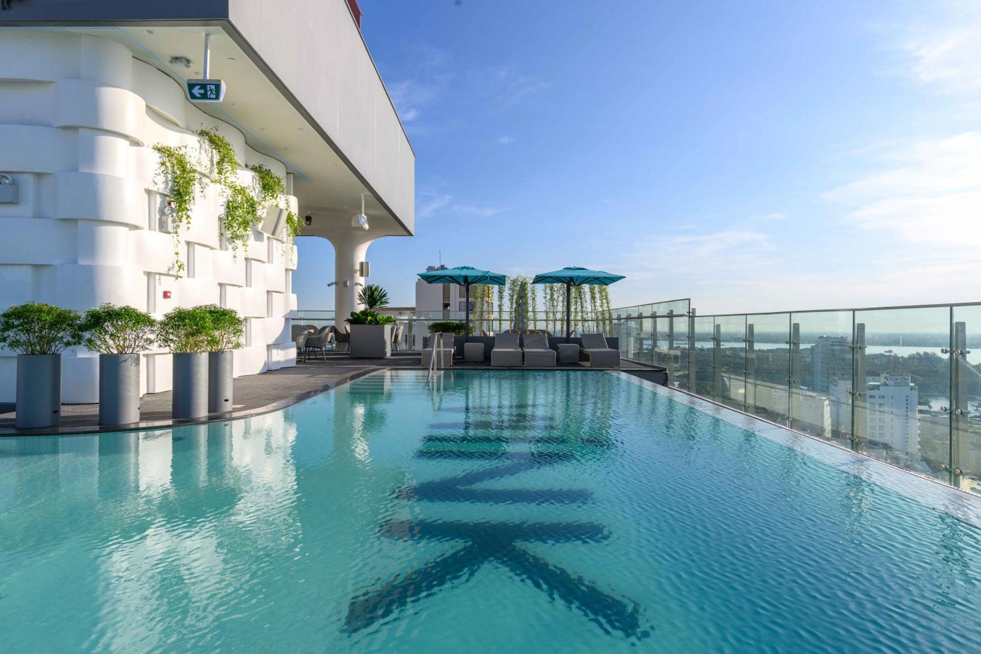 Wink Hotel Can Tho Ninh Kieu Wharf - 24Hrs Stay & Rooftop Pool Bar Экстерьер фото